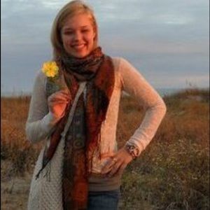 Meet your Posher, Kaitlin